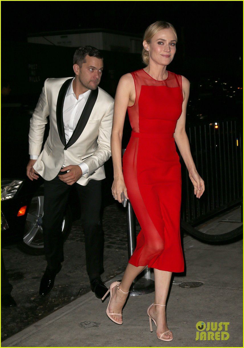 Diane Kruger et Joshua Jackson arrivent à la soirée du MET
