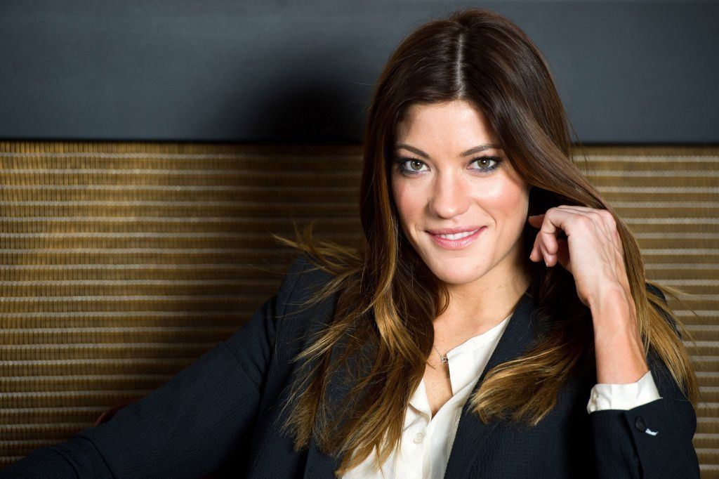 Peut-être parce que c'est la mort la plus récente d'une héroïne d'importance, parce que c'est Debra Morgan (Jennifer Carpenter), soeur de Dexter, adepte du "Fuck" dans toutes les phrases, personnalité hautement spontanée, parce qu'elle est la première "victime" d'un vrai crime d'amour le part de son frère qui la libère d'une vie de légume, son décès nous a laissés vidés de toutes larmes - © Showtime